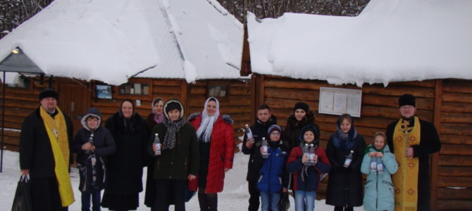 Крещенские встречи. Молодежная работа: семьи сотрудников УФСИН СИЗО-2 г.Новозыбкова посетили храмы города. Крещенские встречи. Молодежная работа: семьи сотрудников УФСИН СИЗО-2 г.Новозыбкова посетили храмы города.