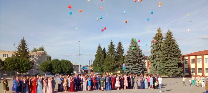 Новозыбковское благочиние. Пастырское напутствие выпускникам в Новозыбковском благочинии.